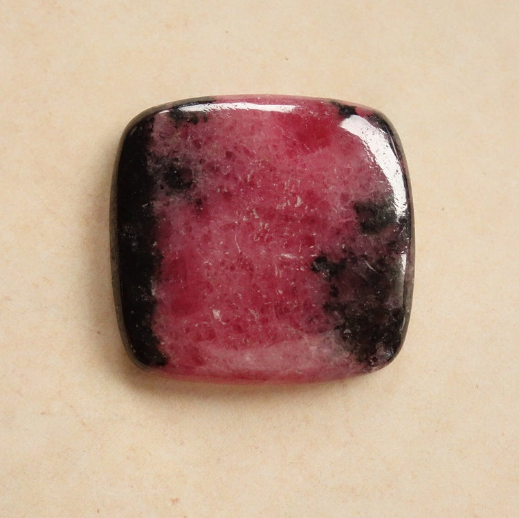 ロードナイト　天然石ルース